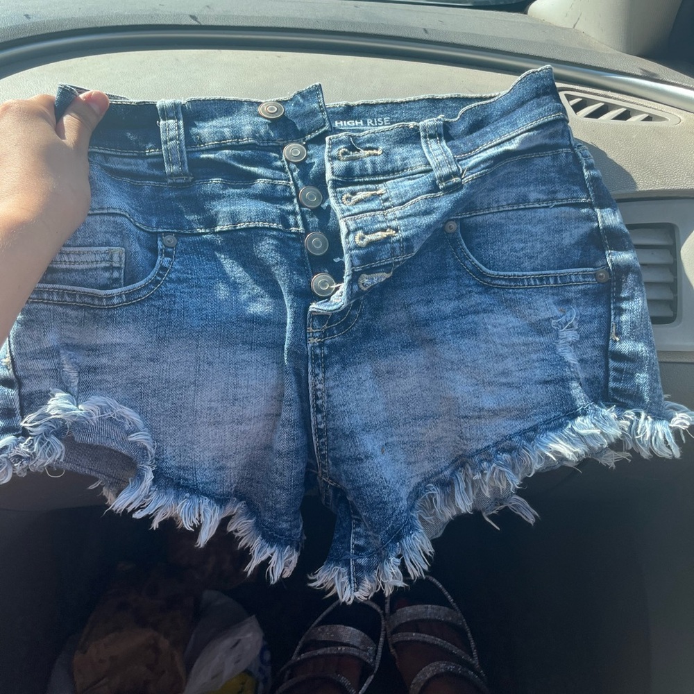 Jean shorts good condition just worn alittke